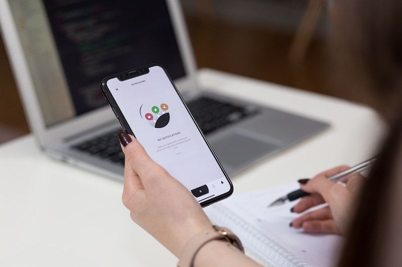 Die besten ETF Sparplan Apps für unterwegs