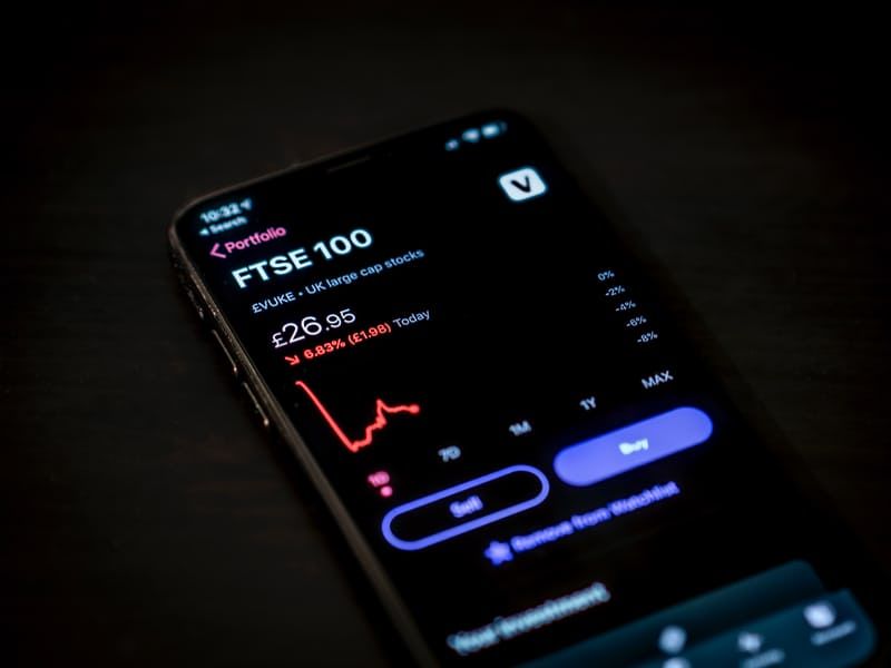 ETF oder Aktien: Welche Geldanlage bringt mehr?