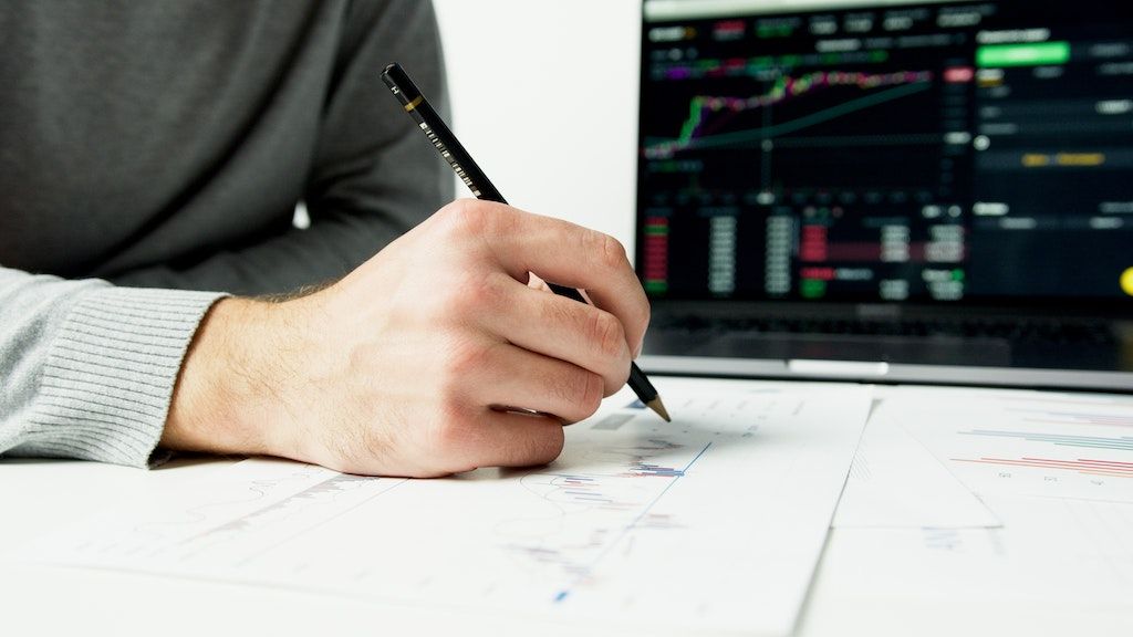 Börse Frankfurt: Lohnt der Kauf von Aktien & ETFs?