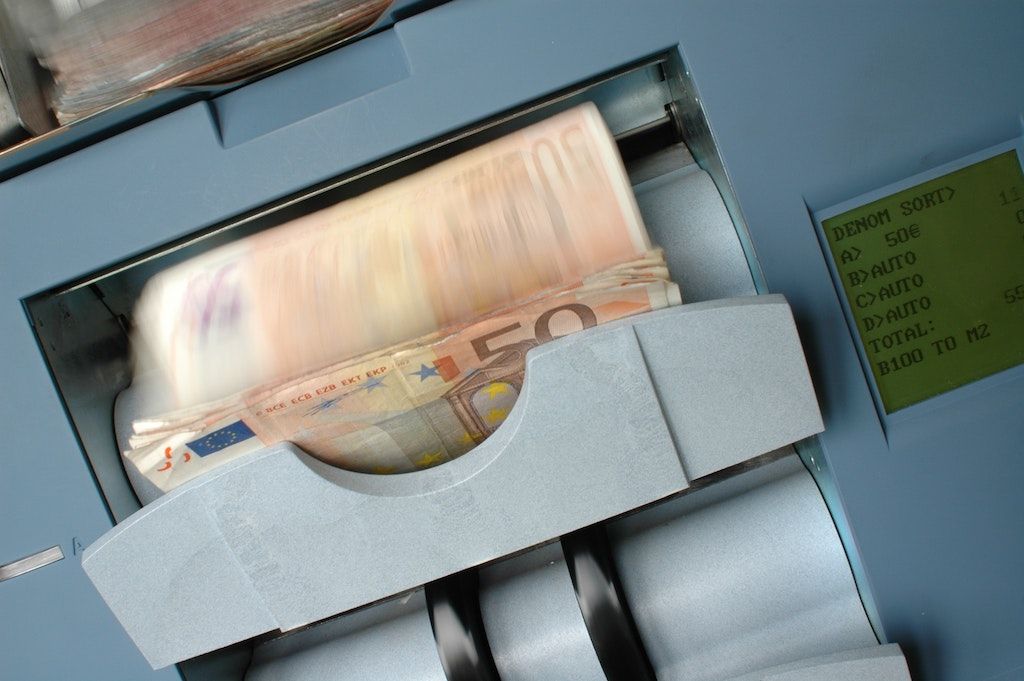Euro-Absturz: Auswirkungen auf ETFs & Aktien
