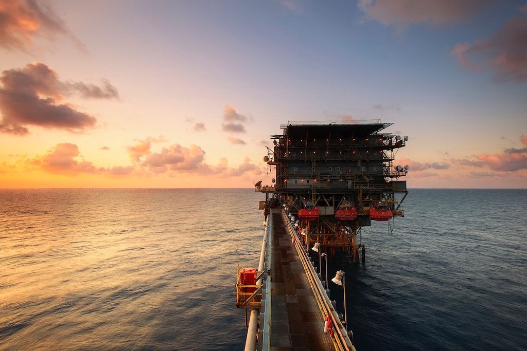 In Öl investieren – Welche Möglichkeiten gibt es?